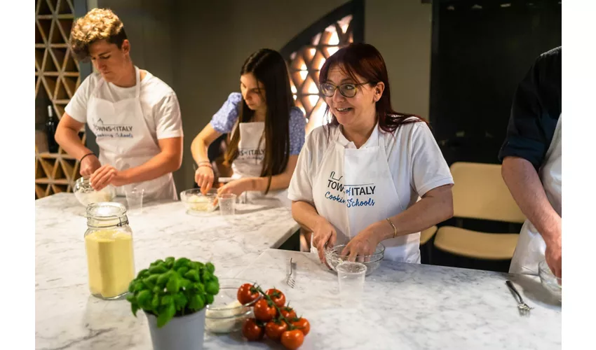 Rome: Pizza and Gelato Cooking Class