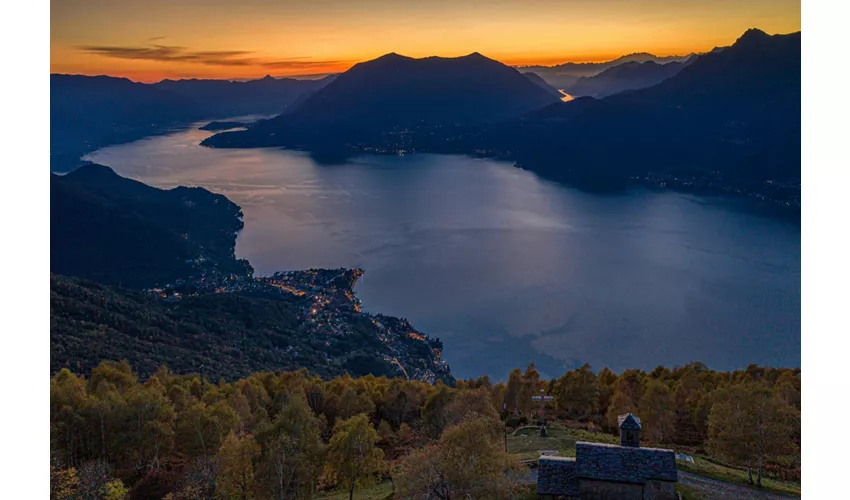 Como e Bellagio: gita guidata di un giorno da Milano + tour in barca