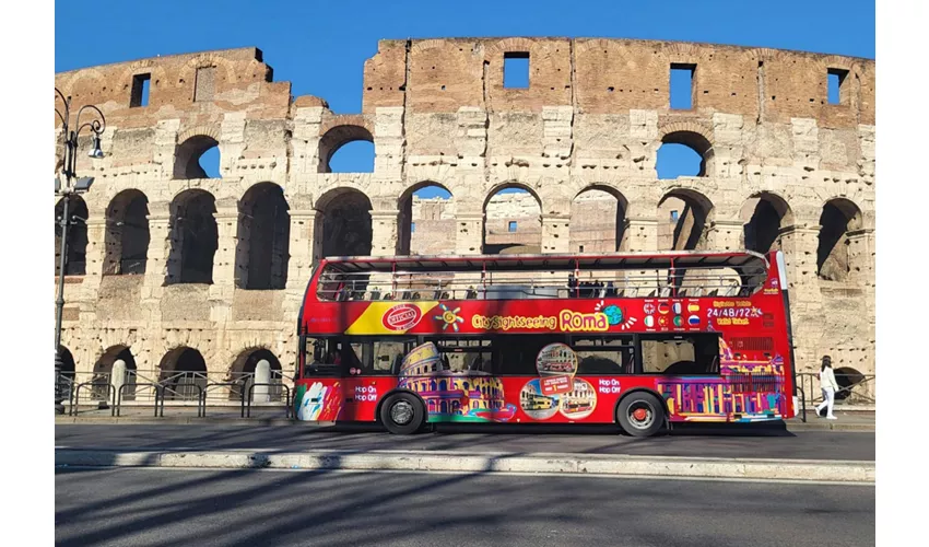 Roma: Bus Hop-on Hop-off + Trasferimenti da Civitavecchia