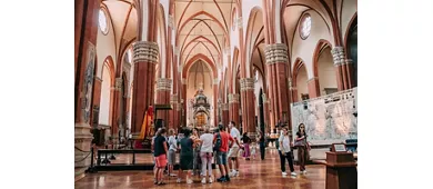 Bolonia: Visita guiada a pie + Entrada al Archiginnasio y a la Torre del Reloj