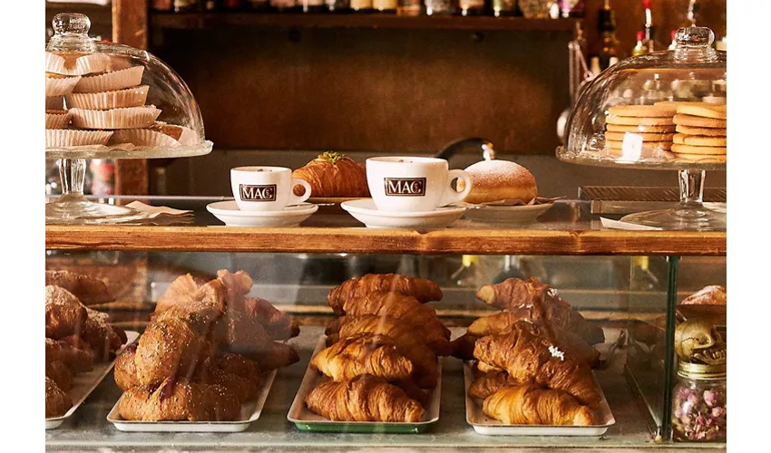 Milano: Aperitivo locale e tour del cibo di strada