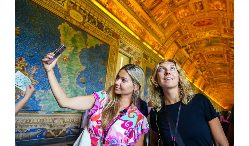 Museos Vaticanos y Capilla Sixtina: Visita guiada nocturna