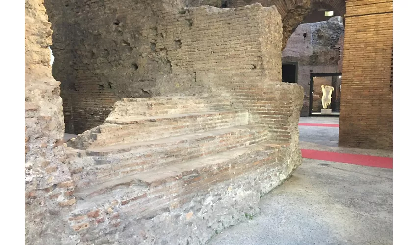 Rome: Piazza Navona Underground & Multimedia Experience