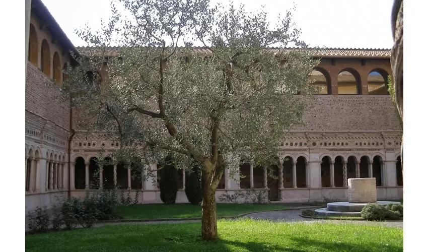 Basilica di San Giovanni in Laterano: Guided Tour + Cloister