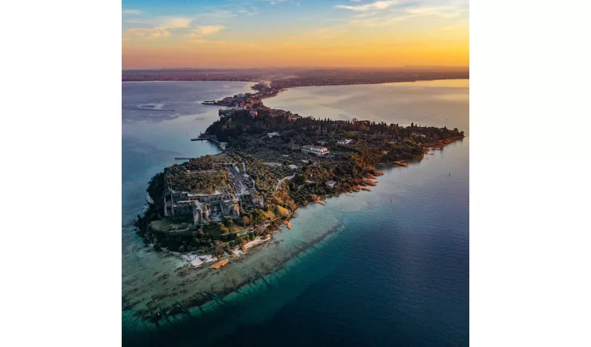 Lago de Garda: 25 minutos en barco por la península desde Sirmione