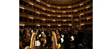 Teatro alla Scala: Guided Tour + Fast Track Ticket