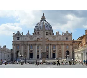St. Peter's Basilica: Guided Tour + Vatican Grottoes Access
