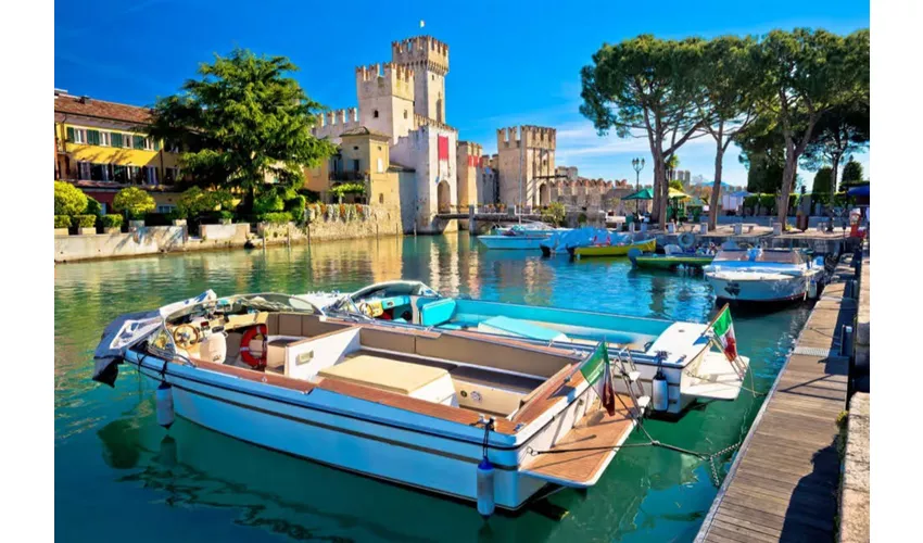 Verona, Sirmione & Gardasee: Geführte Tagestour ab Mailand + Bootstour