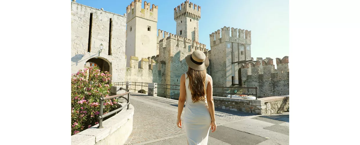 Scaliger Castle of Sirmione to visit in Italy - Italia.it