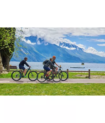 10 lakes in Italy for an active holiday