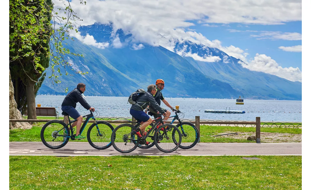 Vacanze attive: 10 laghi italiani da visitare - Italia.it