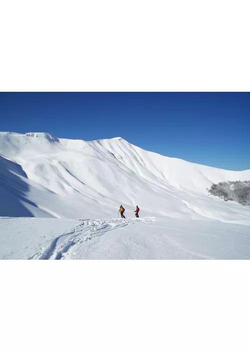 Corno alle Scale: night-time snowshoe sessions and long walks beneath the mountain peaks