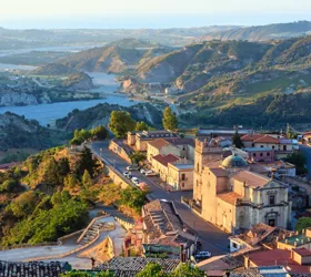 Calabria: entre Bizantinos y Borbones