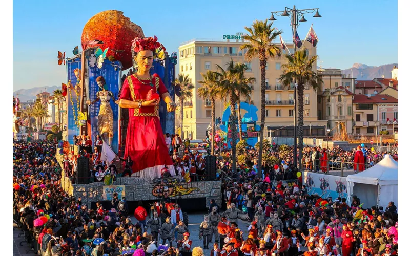 Carro allegorico al Carnevale di Viareggio - Toscana