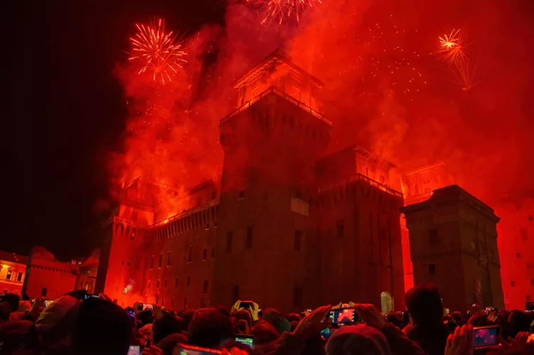 Incendio del Castillo de los Este - Nochevieja en Ferrara