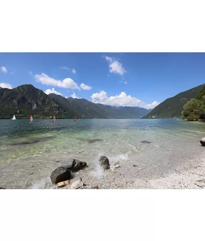 Lago de Idro, playa de Vesta