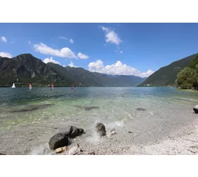 Lago d'Idro, spiaggia di Vesta