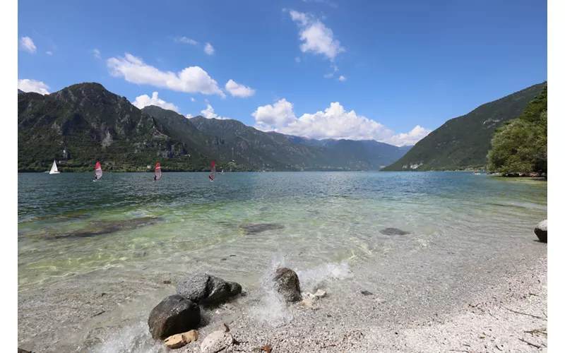 Lago d'Idro, spiaggia di Vesta