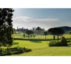 Castello di Spessa, Gorizia - Vigneti e specchi d’acqua all’ombra di un castello secolare