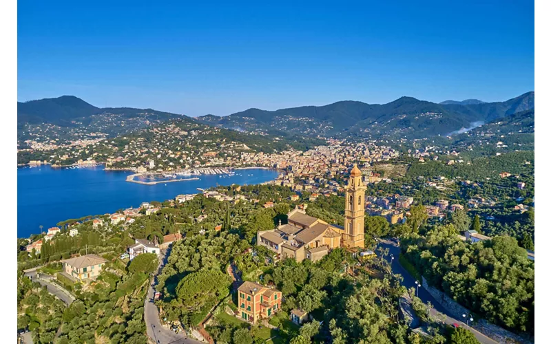 Rapallo - Gomitoli di percorsi che si diramano nella vegetazione, ammirando il Monastero di Valle Christi