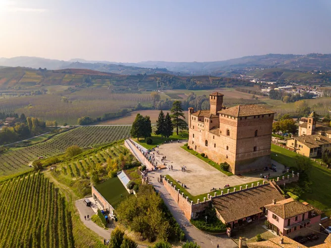 The most beautiful places to visit in Langhe, Roero, Monferrato: 9 stops