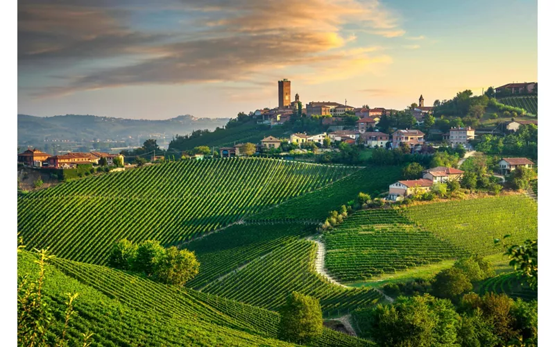 Los lugares más bellos para visitar en Langhe, Roero, Monferrato: 9 etapas