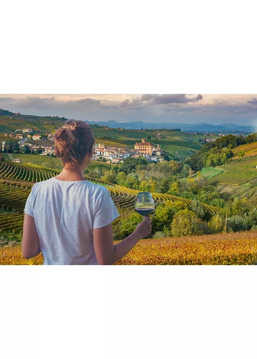 Langhe, Roero e Monferrato tra preziose viti, borghi e castelli