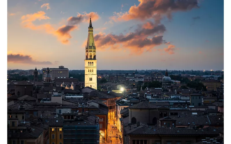 Torre Civica or Ghirlandina Tower - Modena, Emilia-Romagna