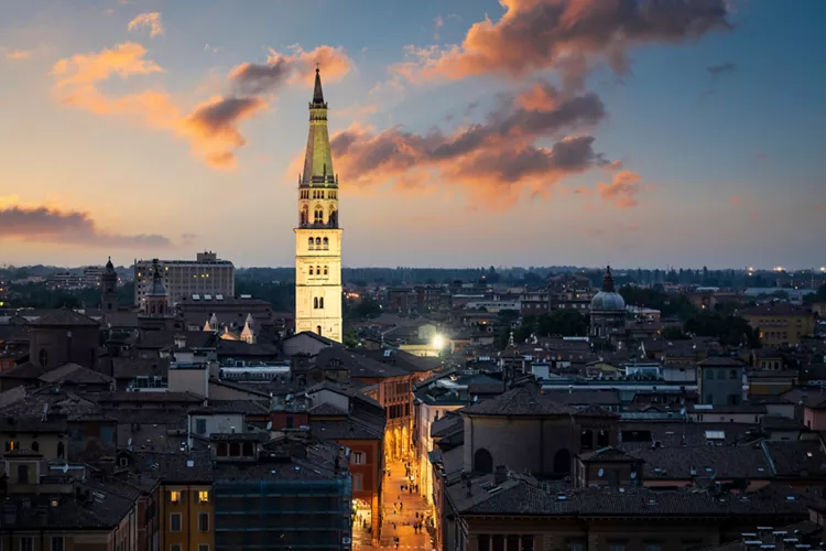 Torre Civica (nota come Ghirlandina) - Modena, Emilia-Romagna