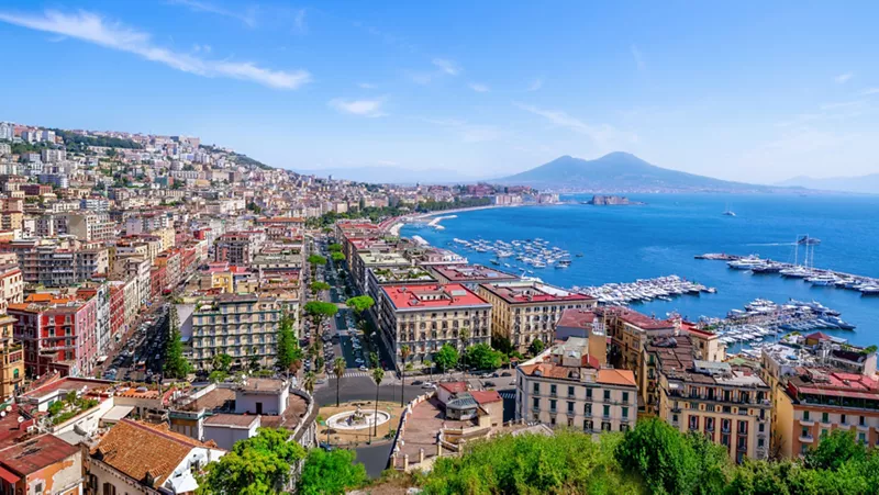 History and information on the historic centre of Naples