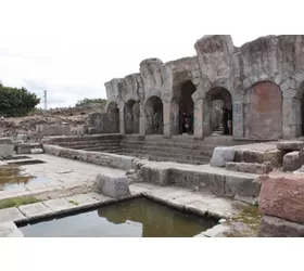 The Sardinia of the ancient Romans: amphitheatres and ancient colonies