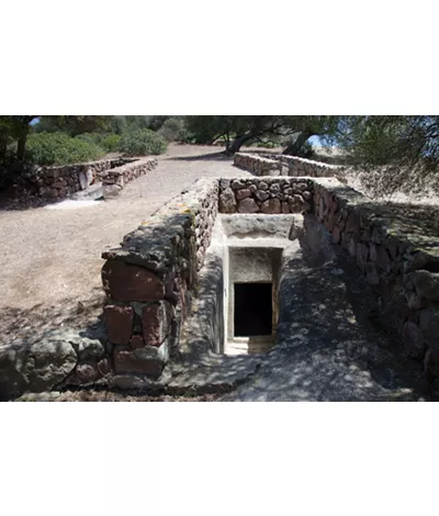 Fenicios y cartagineses a la conquista de Cerdeña: un fascinante recorrido arqueológico