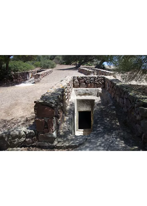 Fenicios y cartagineses a la conquista de Cerdeña: un fascinante recorrido arqueológico