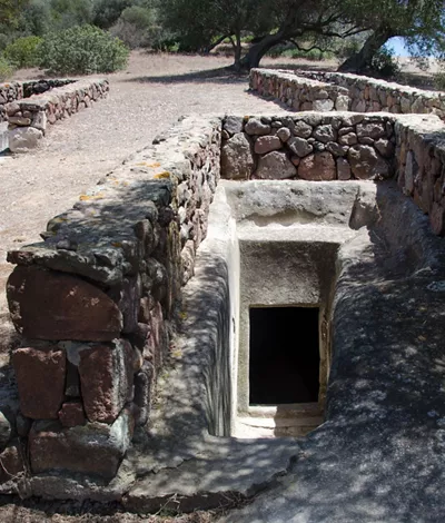 Fenici e Punici alla conquista della Sardegna: un affascinante tour archeologico