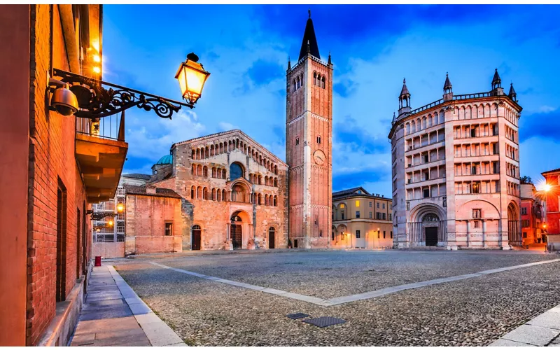 Piazza del Duomo con la Cattedrale e il Battistero - Parma, Emilia-Romagna