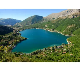 Lago di Scanno, a real treasure for amateurs and sportspeople