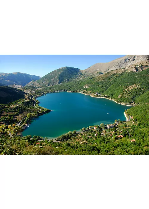 Lago di Scanno, a real treasure for amateurs and sportspeople