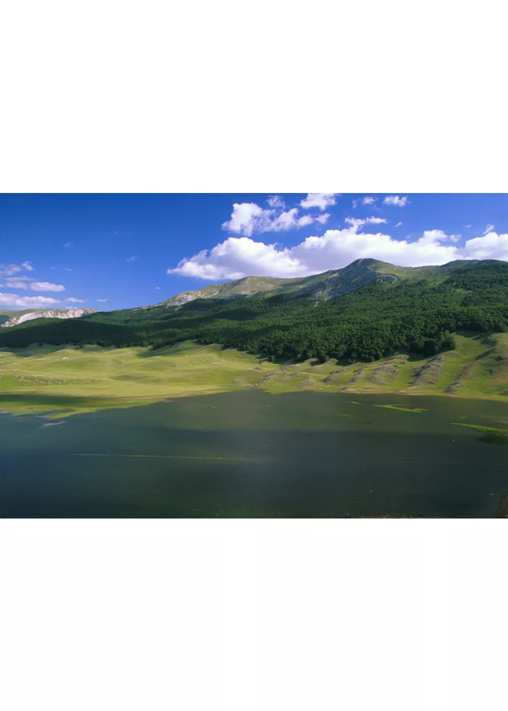The Campotosto Lake Nature Reserve, for trekking and water sports