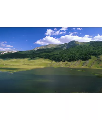 The Campotosto Lake Nature Reserve, for trekking and water sports