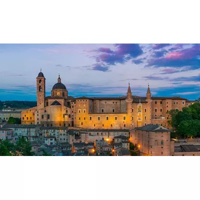 Stadt der hundert Türme und des guten Lebens