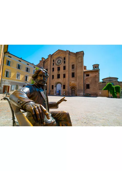 Emilia Romagna: the talking statues of Parma