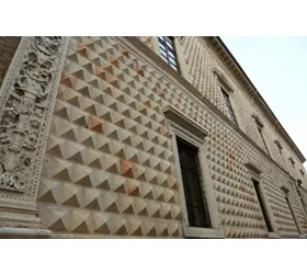 Palazzo dei Diamanti