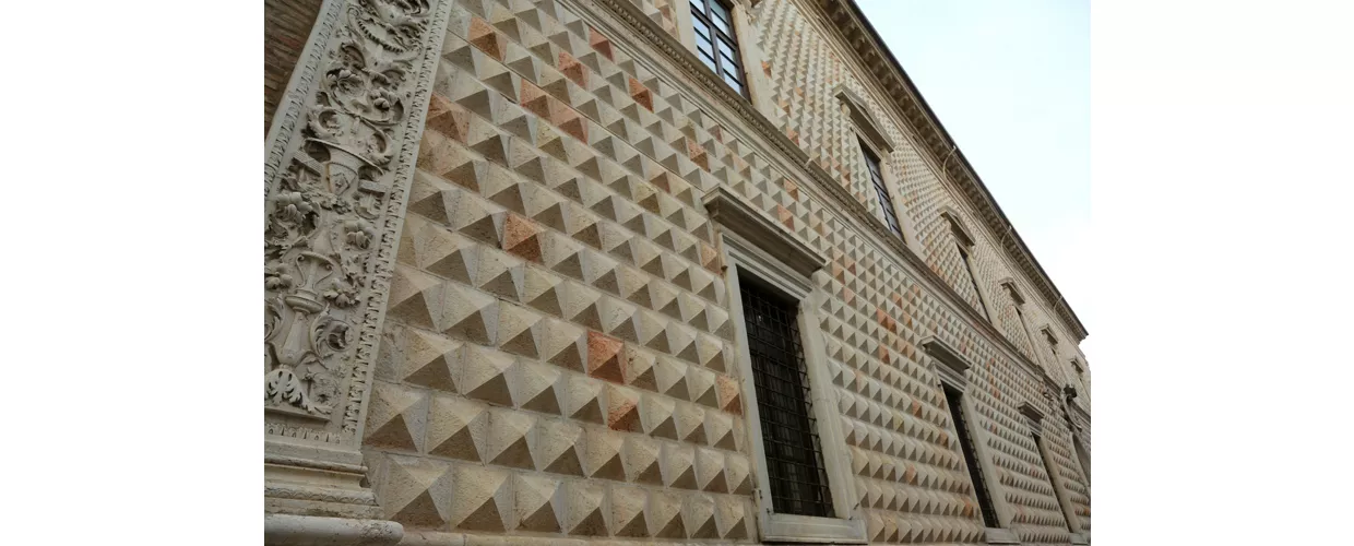 Palazzo dei Diamanti
