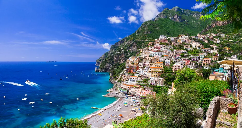 Travelling along the Amalfi Coast: Positano - Italia.it