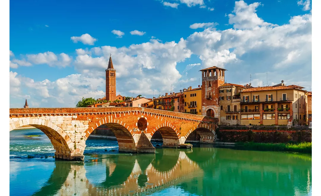 Verona, Italy, Map, History, & Attractions