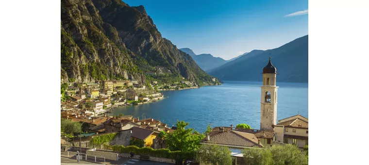 The charm of Spring on the Great Lakes of Northern Italy