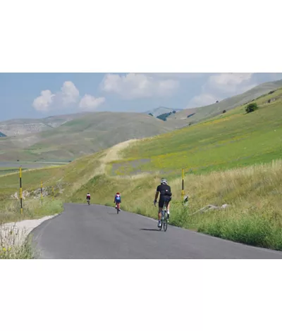 Umbria's artistic and landscape treasures by bike