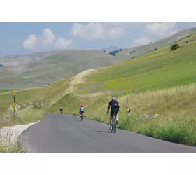 Pedalar na Úmbria entre tesouros artísticos e paisagísticos