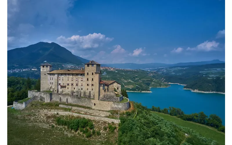 Zwischen den Apfelplantagen des Nonstals