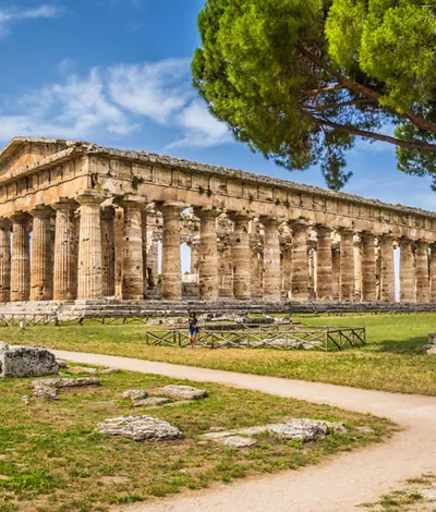 Campania: exciting panoramic flights over the Paestum archaeological park or Mount Vesuvius